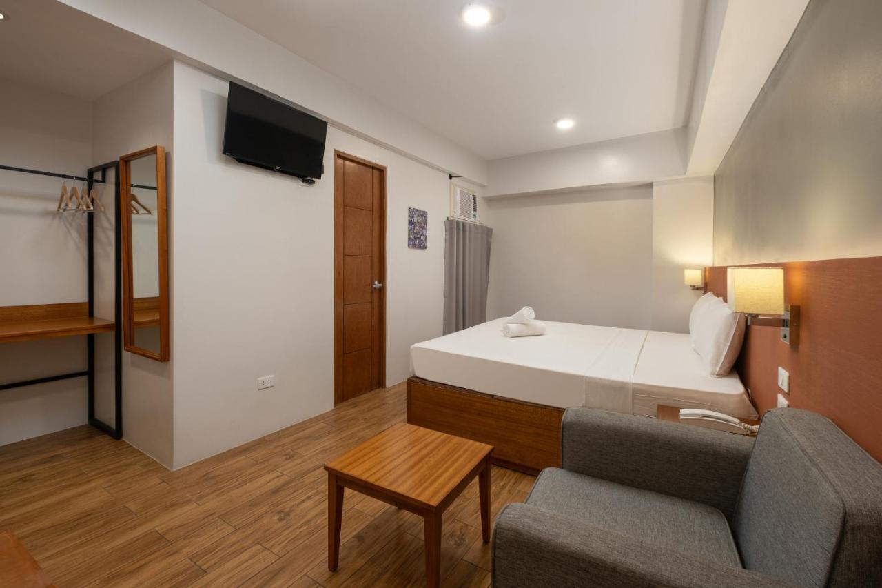 Ihotel Uptown Bgc Taguig Exterior foto