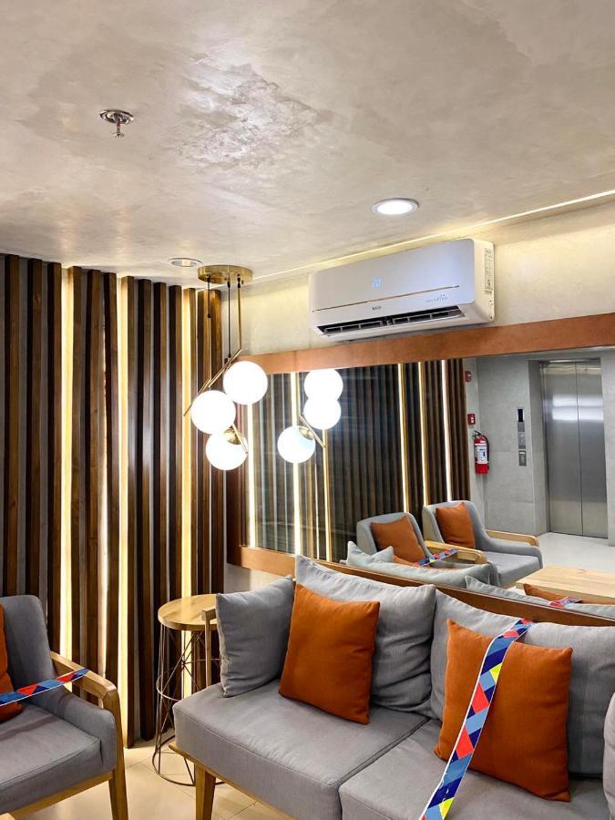 Ihotel Uptown Bgc Taguig Exterior foto